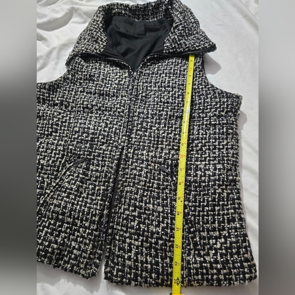 White House Black Market Gray Tweed Vest Lined, size Medium - Picture 6 of 7
